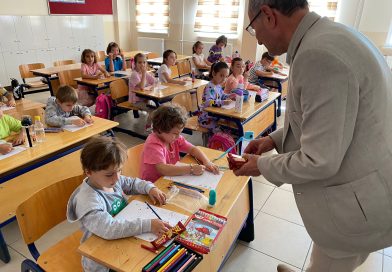 Başkan Ertürk 1. Sınıfa başlayan öğrencilere ‘Hoş Geldiniz’ ziyaretinde bulundu